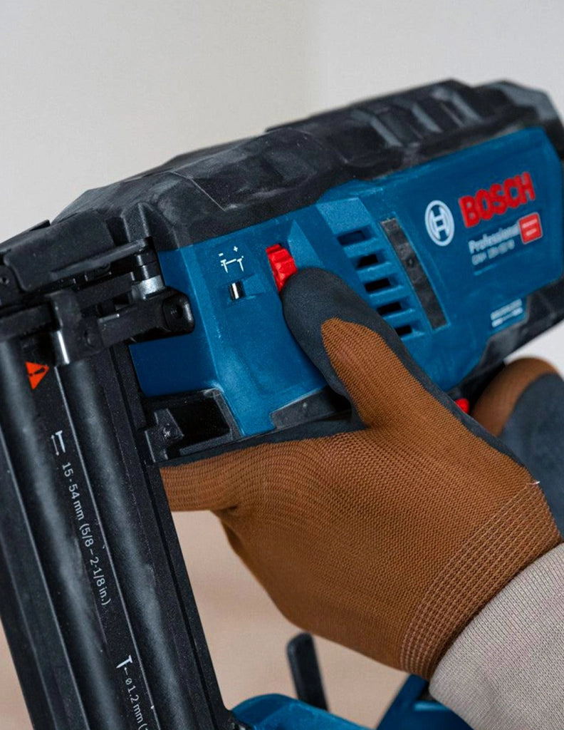 Chiodatrice BOSCH GNH 18V-50 M (Solo corpo + L-Boxx 238)