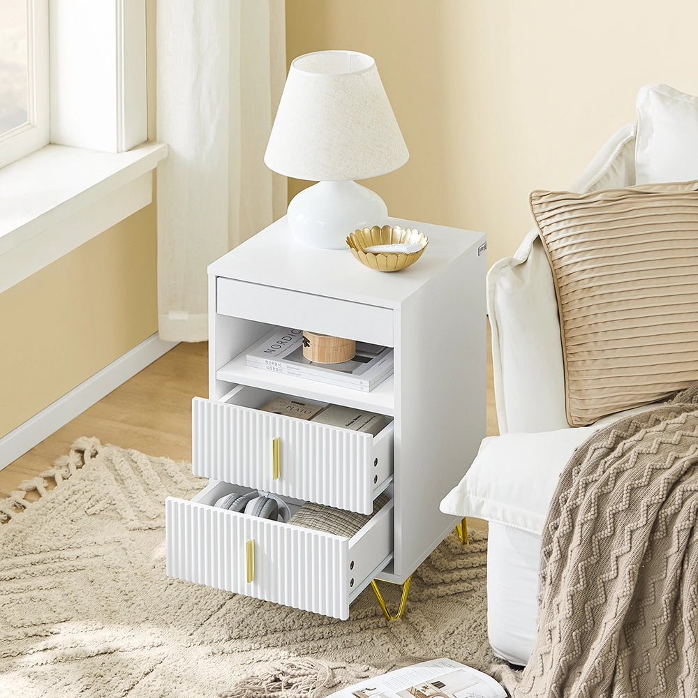 SoBuy Comodino, Comodino con 3 cassetti e ripiano, Tavolino moderno per camera da letto e soggiorno, Bianco L40 x P40 x A63 cm FBT168-W