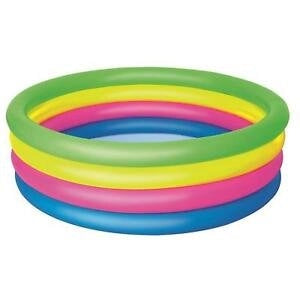 Piscina a 4 anelli colorati