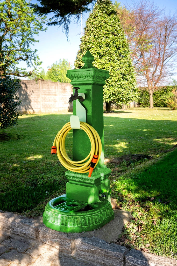 Avvolgitubo Sagomato 8x8,5x24 cm da Rubinetto o Muro Agrati in Acciaio Verniciato Verde