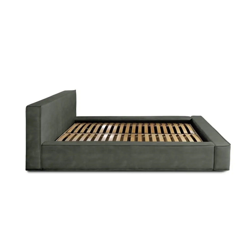 Letto contenitore VELORA – Verde abete – 140x200 cm – Tessuto velluto morbido – Rete sollevabile – Spazio di stoccaggio integrato