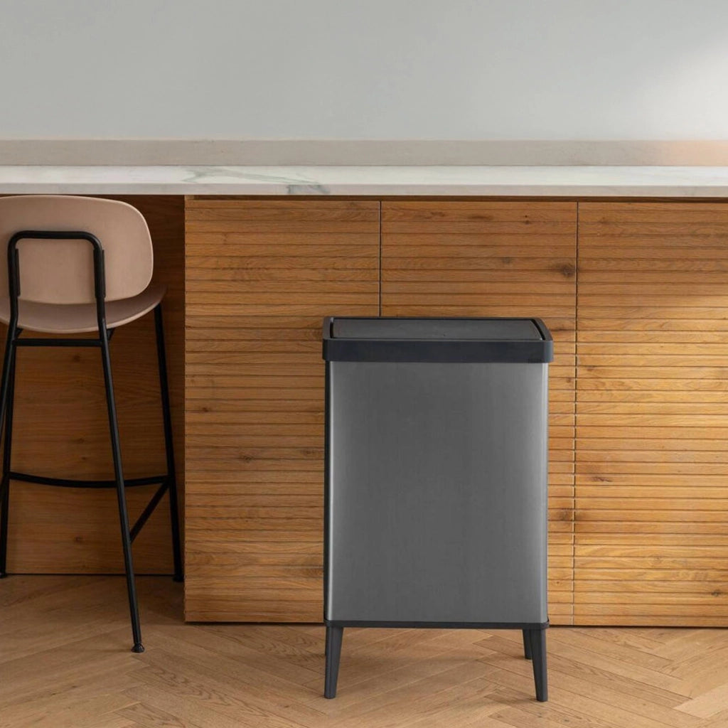 Pattumiera Tofino, Cestino portarifiuti, Bidone per raccolta differenziata, Mobile per spazzatura, 44x27 h69 cm, Grigio scuro