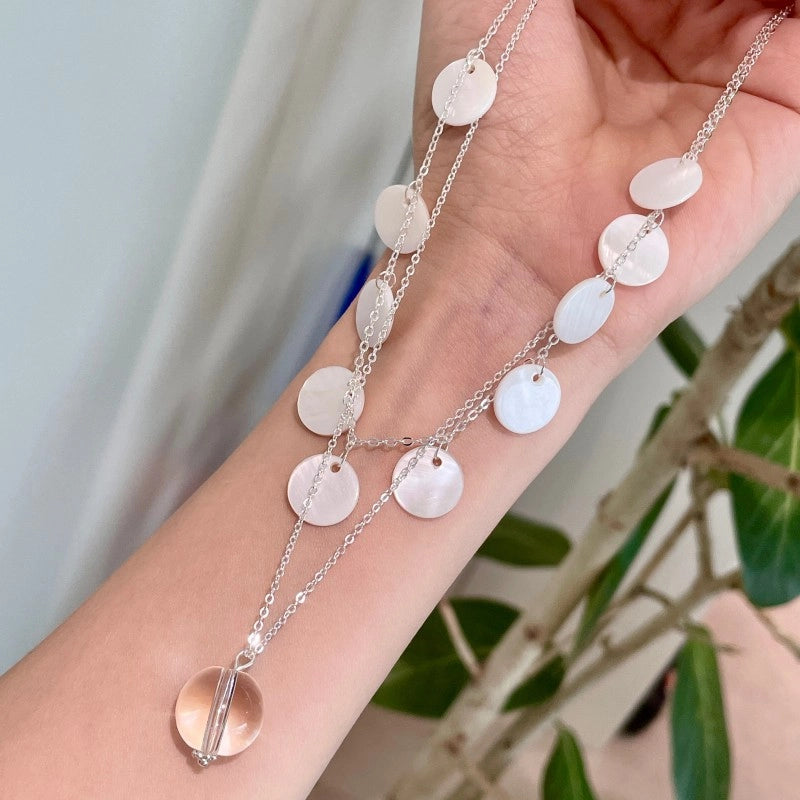 Collana di perline rotonde a forma di conchiglia dal design ricercato, collana con cristalli a goccia