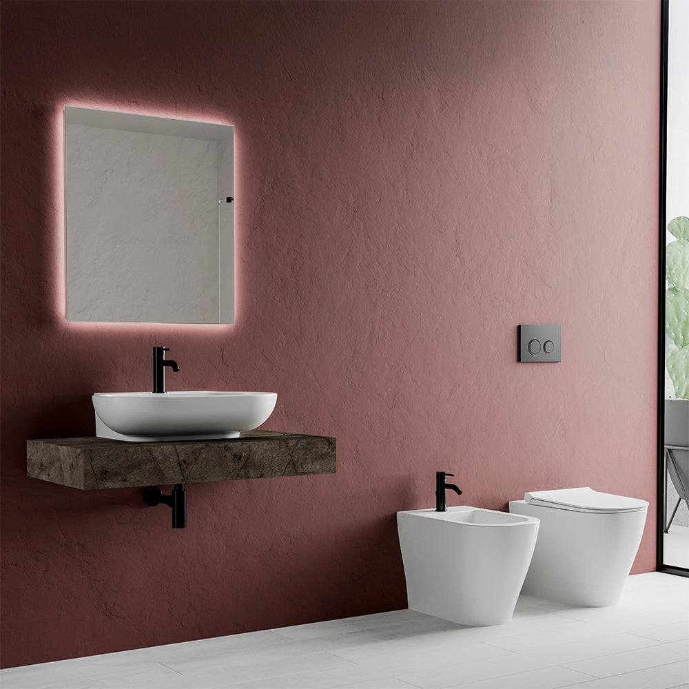Sanitari filomuro Rimless Mirto scarico traslato e sedile soft close