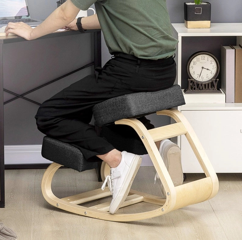 Sedia inginocchiata ergonomica in legno, nera
