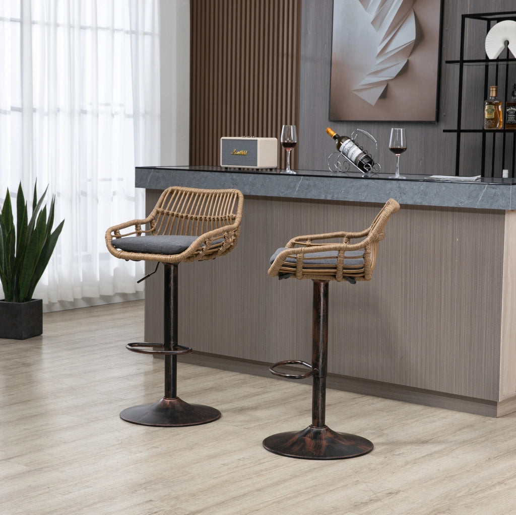 Set di 2 sgabelli da bar girevoli con altezza regolabile; in rattan e lino grigio; 49x48x89-109 cm