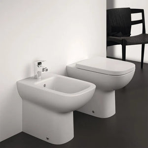 Sanitari Ideal Standard filomuro Rimless con copriwater  I.Life A