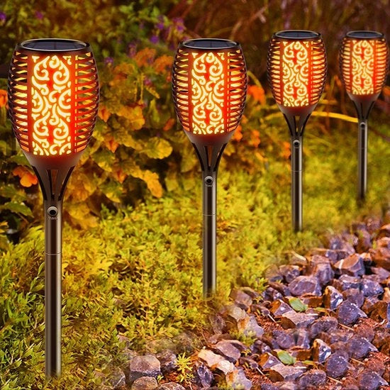 Illuminazione per esterni alimentata da energia solare - 4 pezzi - impermeabile - IP65 - 96 led - effetto fiamma - lampada solare - accensione automatica - esterno - cortile - balcone - ingresso - festa - festival.
