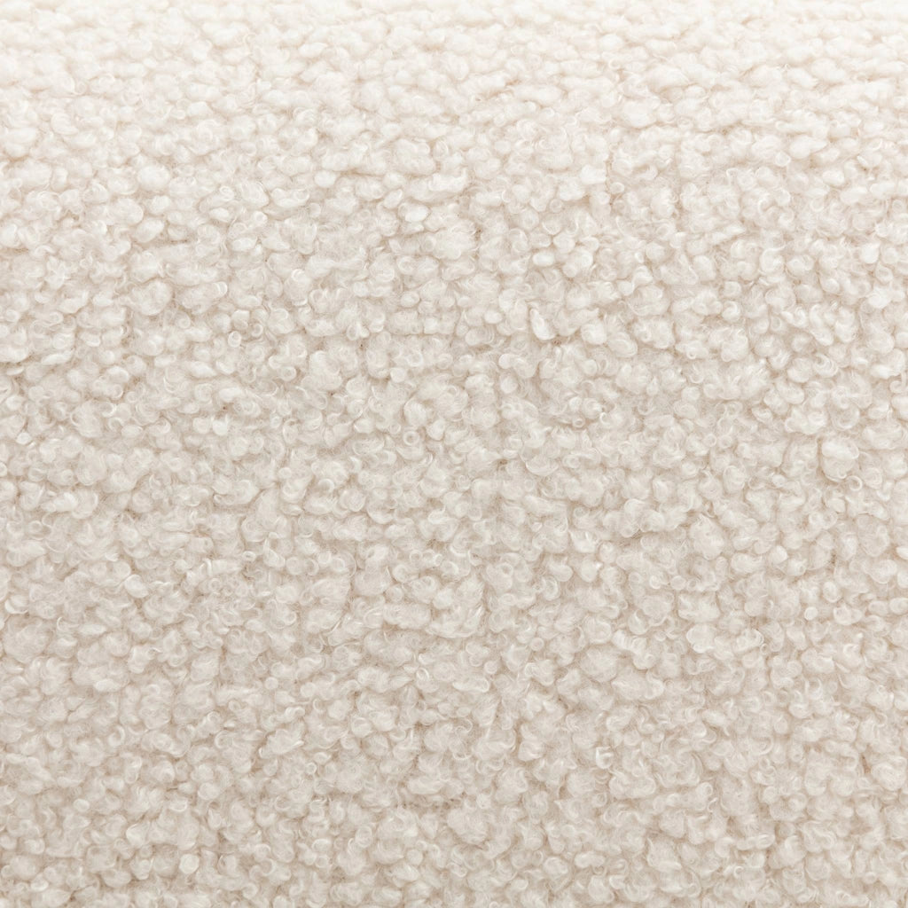 Poltrona scandinava in legno di hevea e bouclé, bianco