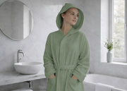 Accappatoio Con Cappuccio In Morbida Spugna Mod. Boutique Tinta Unita Salvia - M-L - Salvia