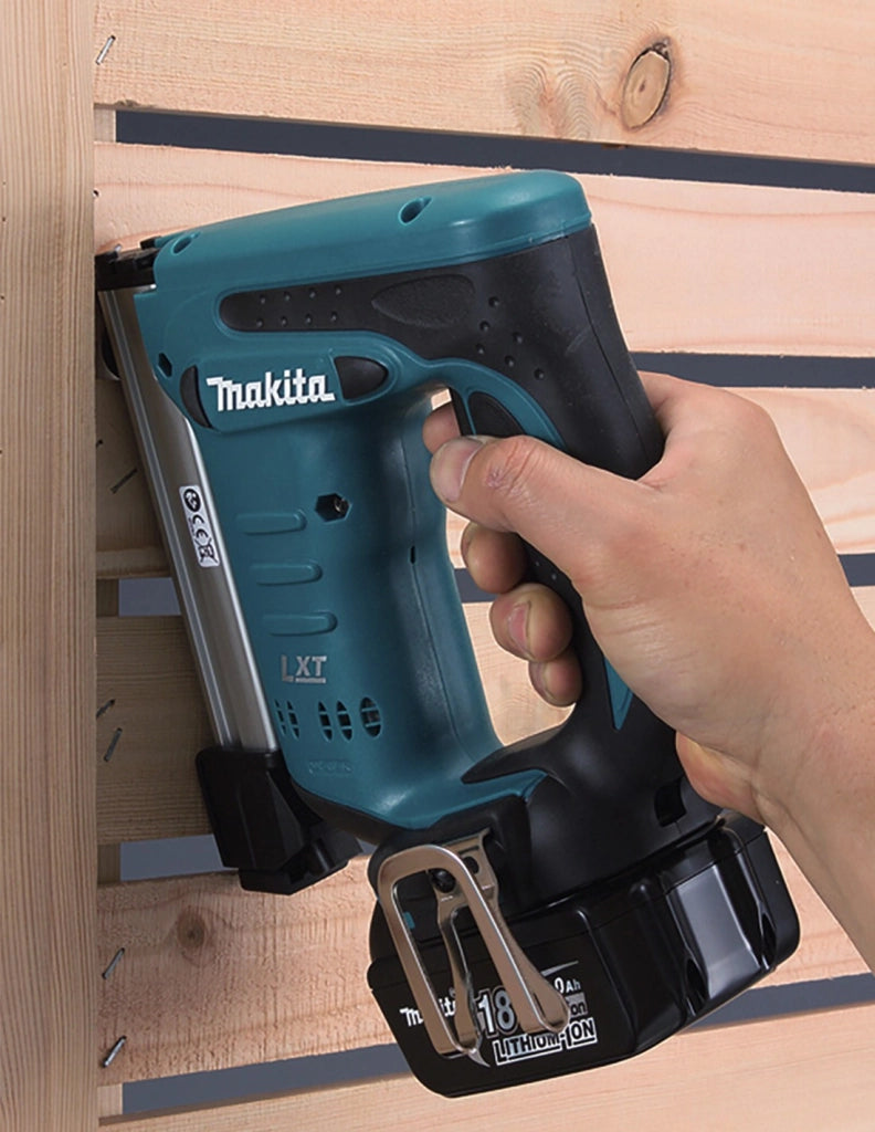 Graffettatrice MAKITA DST221Z (Solo corpo)