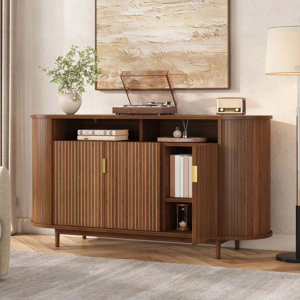 Credenza 140x40x78 cm a 3 ante con frontale a linee verticali; MDF e pannello truciolare; noce
