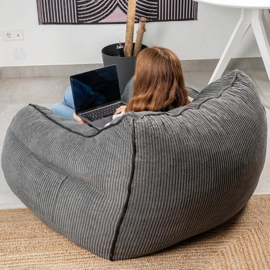 Pouf Poltrona per Salotto e Camera - Tessuto in Velluto a Coste Morbido ed Elegante - Poltrona Sacco Generosamente Imbottito, Ideale per un Ambiente Accogliente (Grigio Scuro)