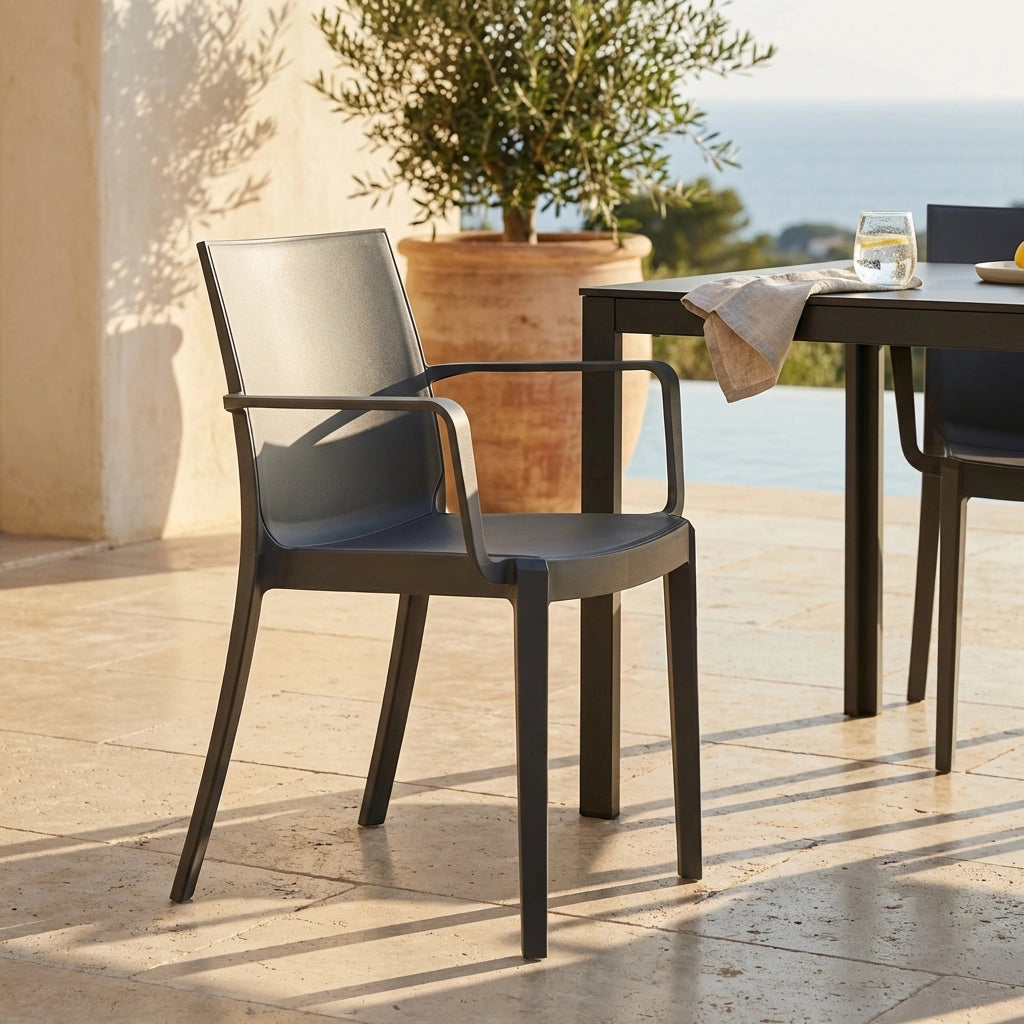 Poltrona da Esterno Impilabile in Polipropilene cm 55x58x82 - VICTORIA