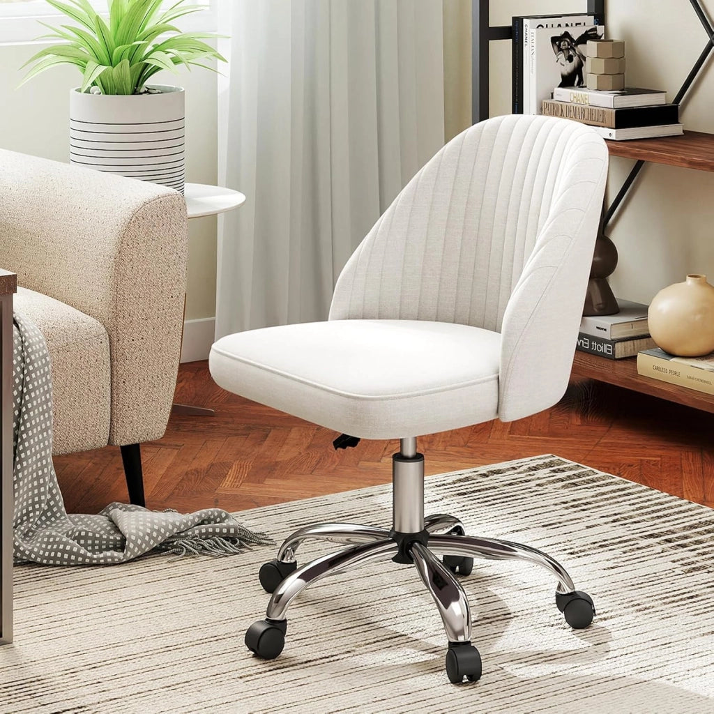 Sedia da Ufficio, Sedia da Scrivania Moderna senza Braccioli, con Schienale Curvo e Seduta Imbottita, Regolabile in Altezza con Rotelle Lisce per Camera da Letto (Beige)