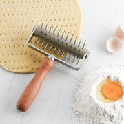 Stepparrotella con punte - Acciaio inossidabile maniglia in legno - Rotolo di pizza per pizza a mano