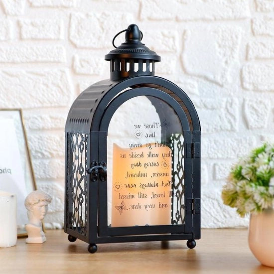 Lanterna di Memoria 28cm - Disegno LED Candelabra e Simbolo dell'Amore - Regalo di Simpatia per un Servizio Funebre - Per Ricordare un Caro Scomparso - Nero.
