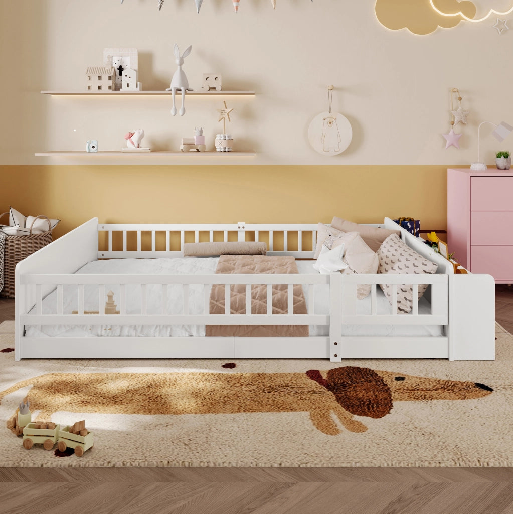 Letto per bambini 140x190 cm in pino e MDF bianco con ripiani