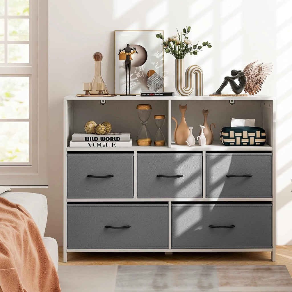 Comò con 5 Cassetti in Tessuto, Cassettiera con 2 Somparti Aperti e Cassetti Rimovibili e Pieghevoli, Porta Tv fino a 50", Armadio Multiuso per Camera da Letto, Soggiorno, 100 x 30 x 78 cm