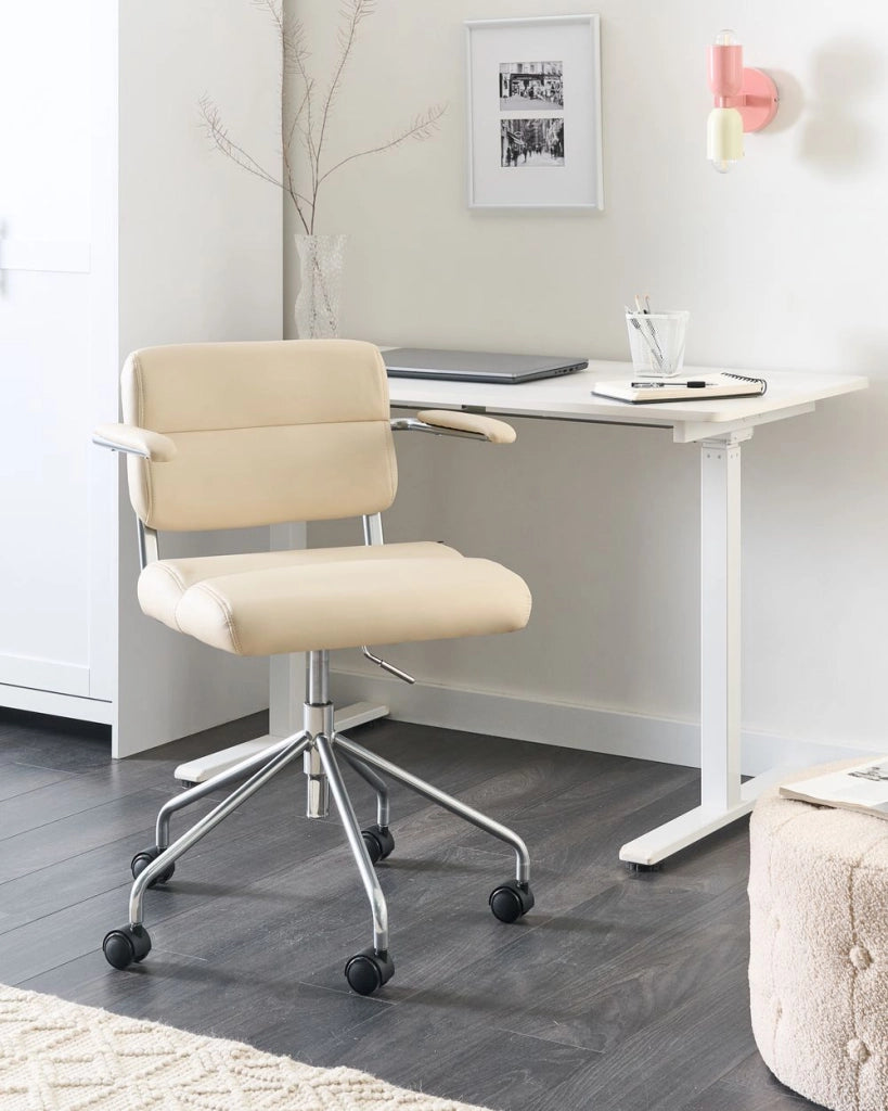 Sedia da ufficio in ecopelle bianco sporco girevole e regolabile in altezza con braccioli Ufficio Casa Studio Tradizionale
