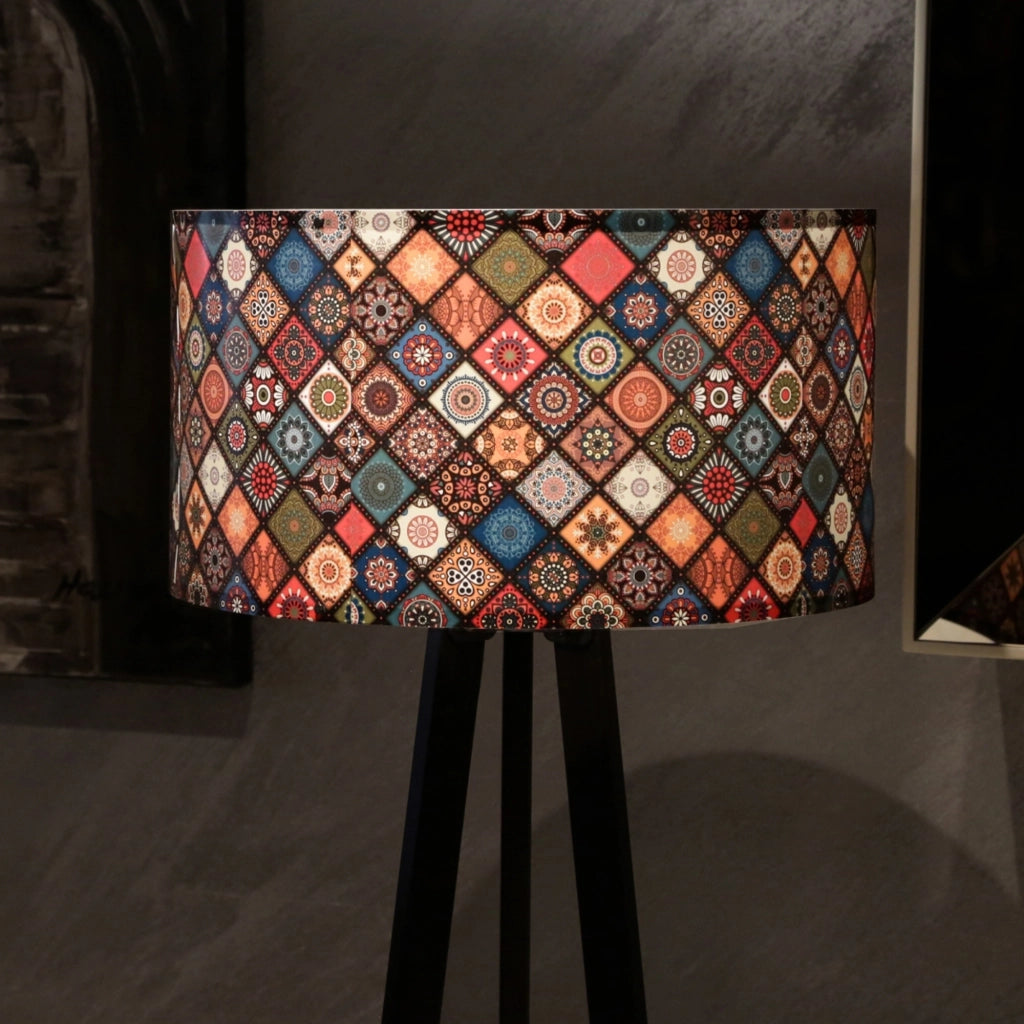 Lampada da Terra a Treppiede Newport Alta 140 cm Paralume Cilindrico - Multicolore lux.pro