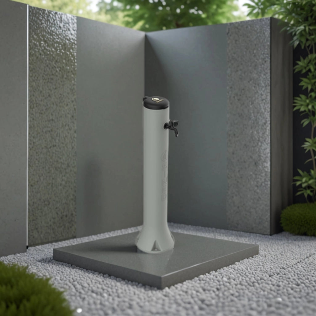 Sined Tritone Fontanella Da Giardino In Hdpe Con Gancio Portagomma h 100 Cm Tortora