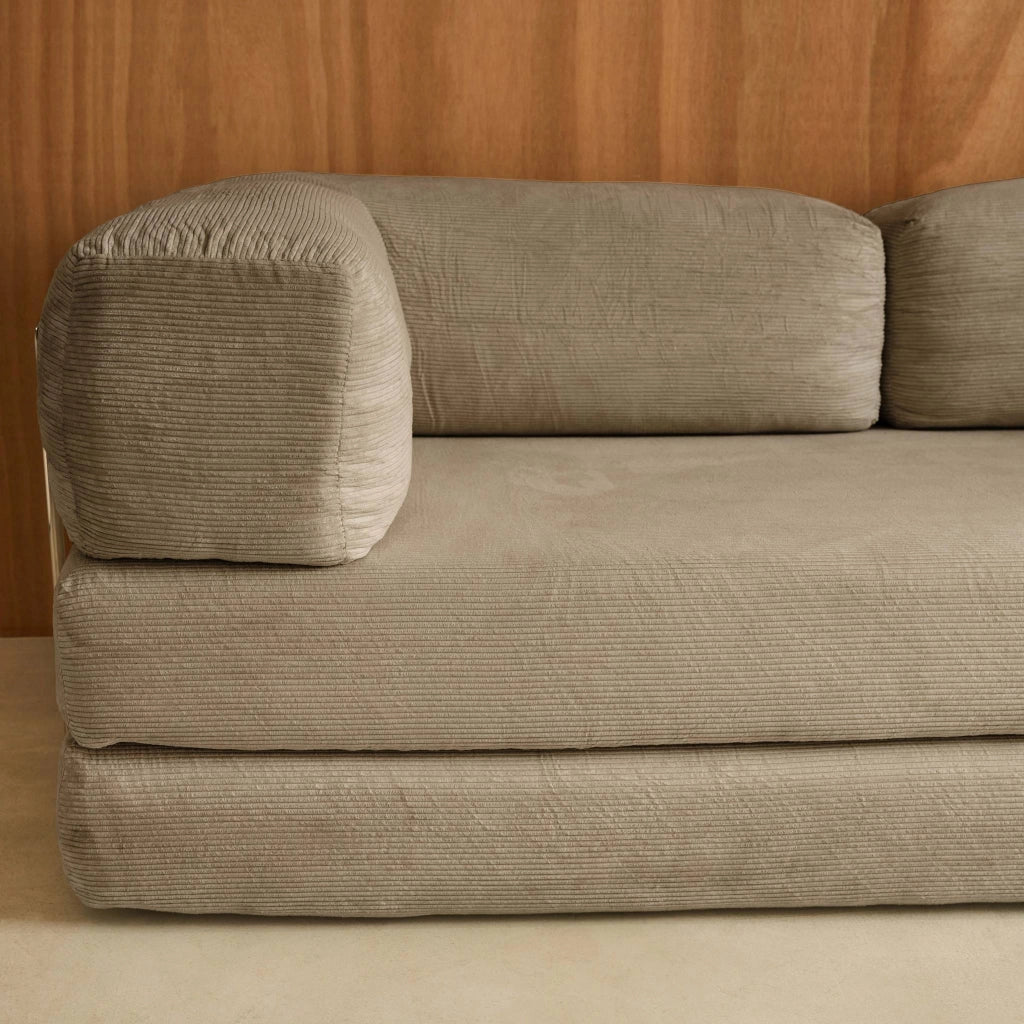Divano letto futon in velluto a coste e struttura cromata, talpa