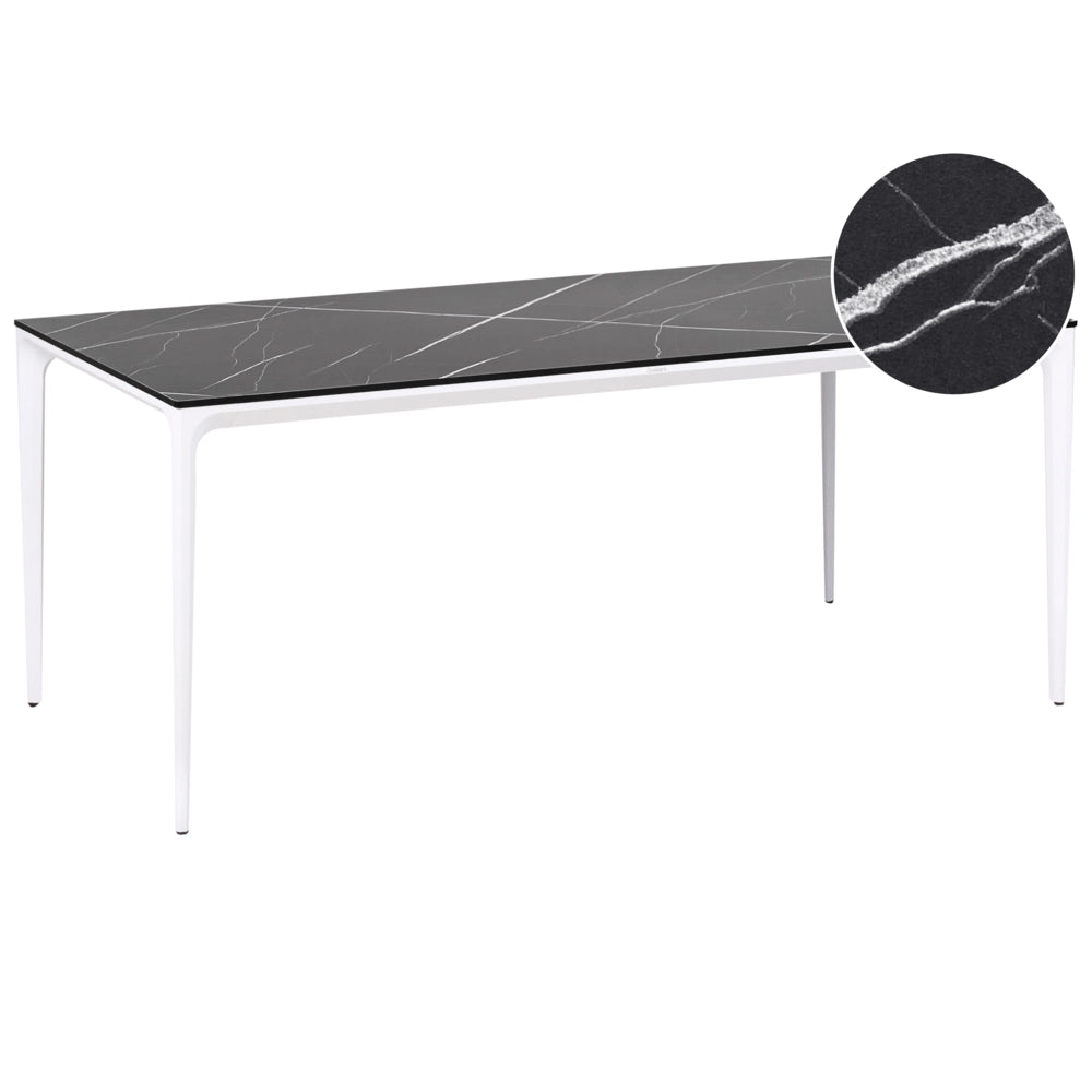 Tavolo da pranzo da giardino Piano in HPL marmo nero Telaio in alluminio bianco Resistente ai raggi UV all'acqua e alla ruggine Stile moderno del patio esterno