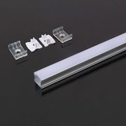 Kit di montaggio della striscia a LED con alluminio diffusore 2000* 17,2* 15,5 mm Milky