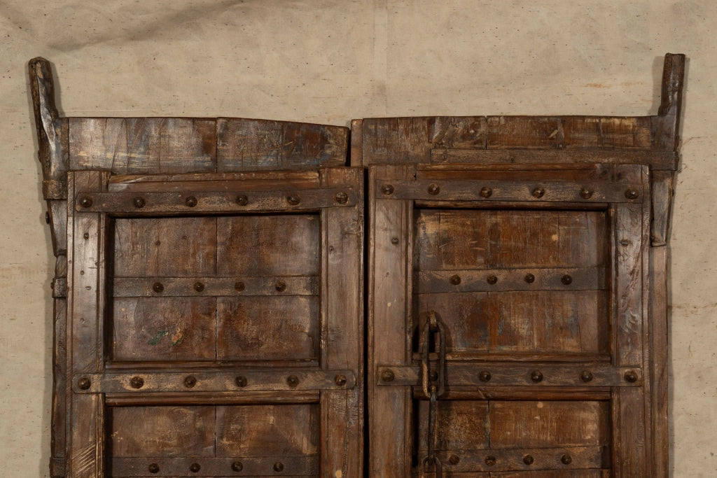 Biscottini Porta portone in legno massello e ferro da interno o da esterno vecchia e antica medievale scorrevole