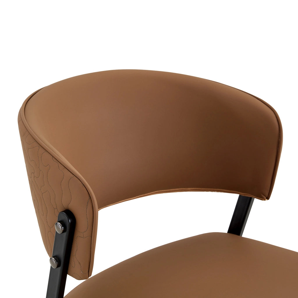 Sedia da Pranzo con Schienale Ergonomico e Gambe in Metallo Design Moderno in Pelle Sintetica Marrone