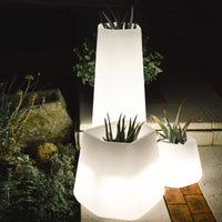 Vaso Luminoso da Giardino a LED 40x35x27 cm in Resina 5W Magnolia Bianco Caldo