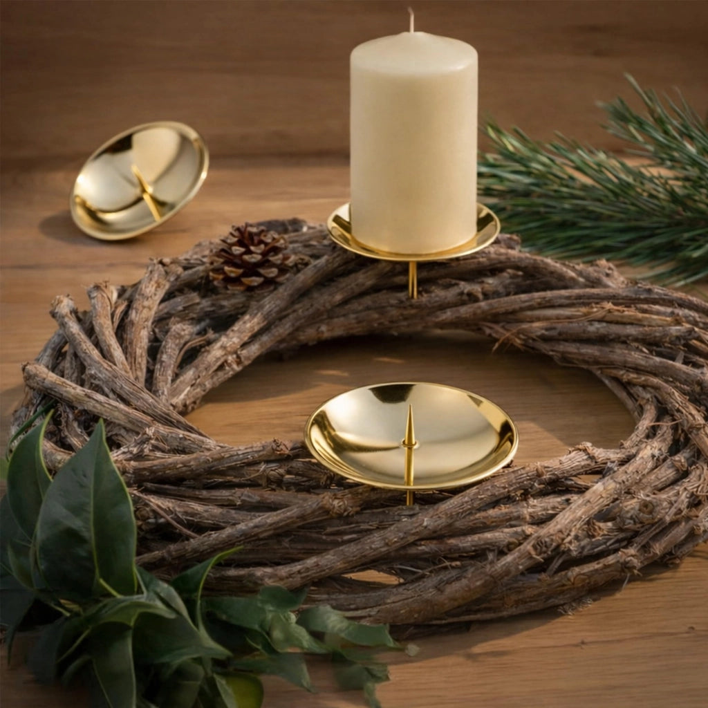 Piattello per candele per l'avvento, confezione da 4, diametro 8 cm, ottone dorato, con perno