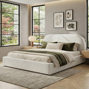 Letto matrimoniale imbottito in tessuto bouclé beige con testiera imbottita