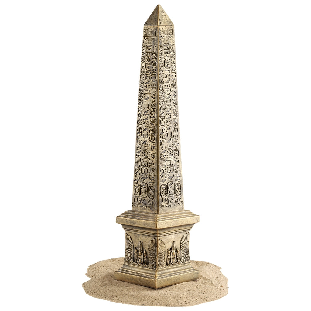 Obelisco egizio, altezza 67,5 cm, realizzato in oro e resina