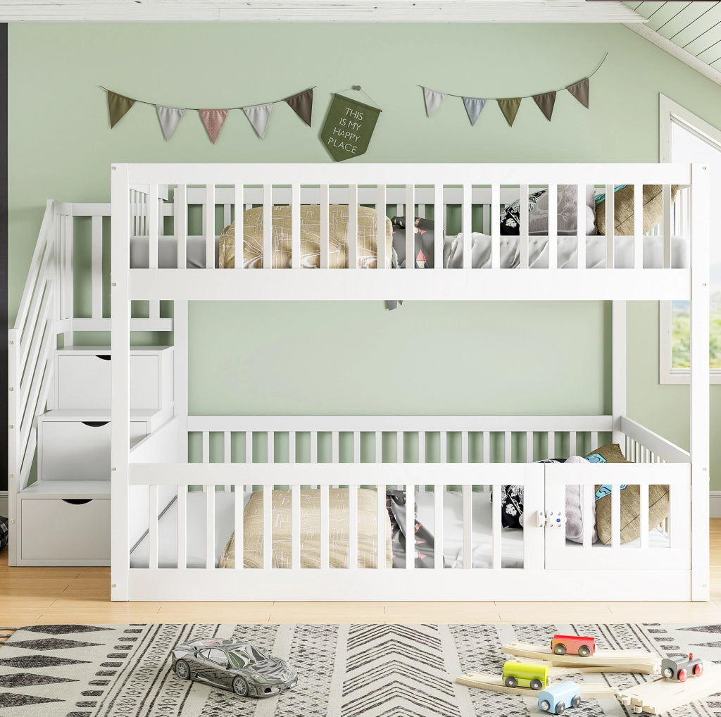 Letto a castello per bambini 140x200 cm con scala, cassetti e rete a doghe in legno bianco per cameretta, senza materasso