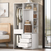Armadio bianco e color legno con ripiani, appendiabiti e cassetti