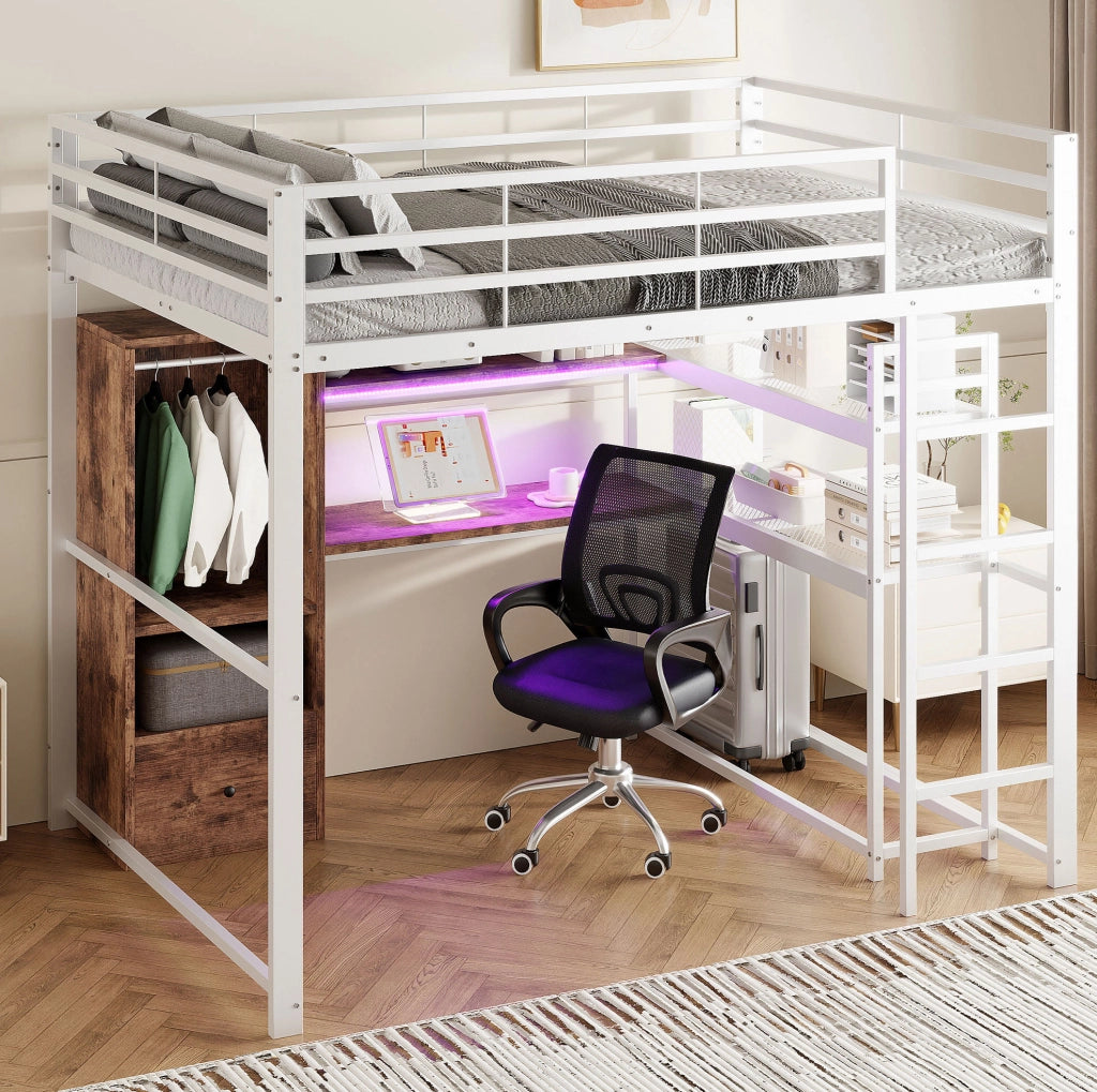 Letto a soppalco 140 × 200 cm con scrivania; cassetto; ripiani e LED; bianco
