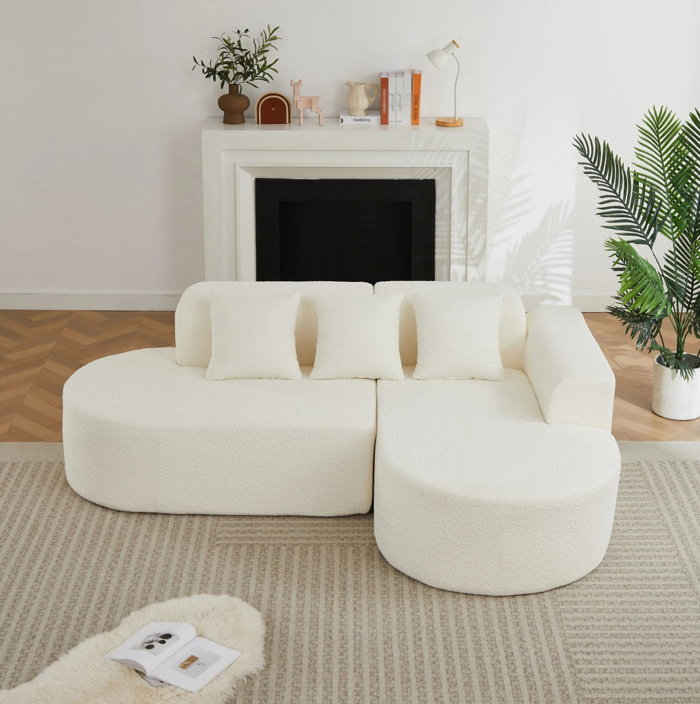 Divano angolare destro in chenille beige con 3 cuscini