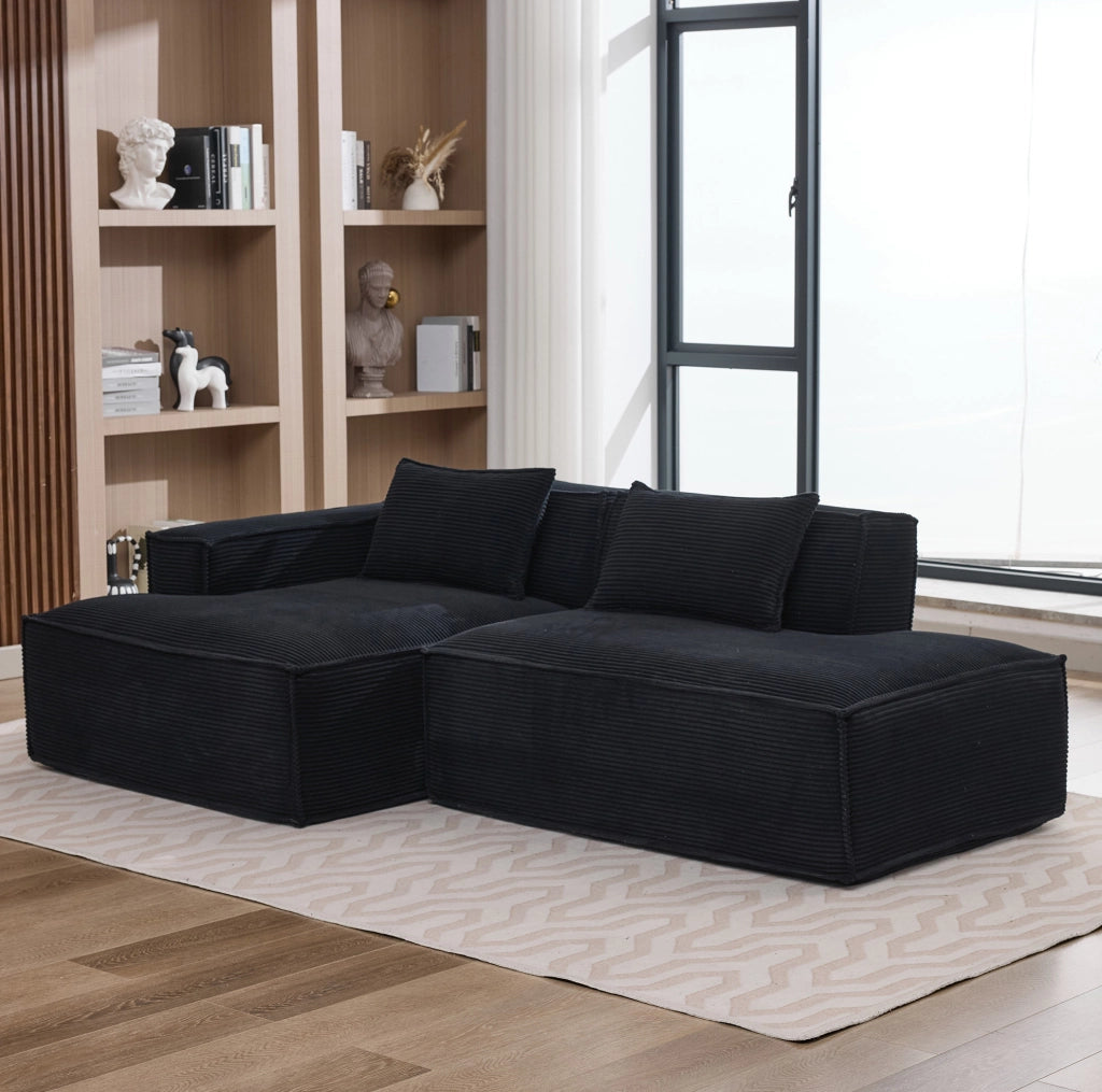 Divano compatto nero da 235 cm con molle insacchettate