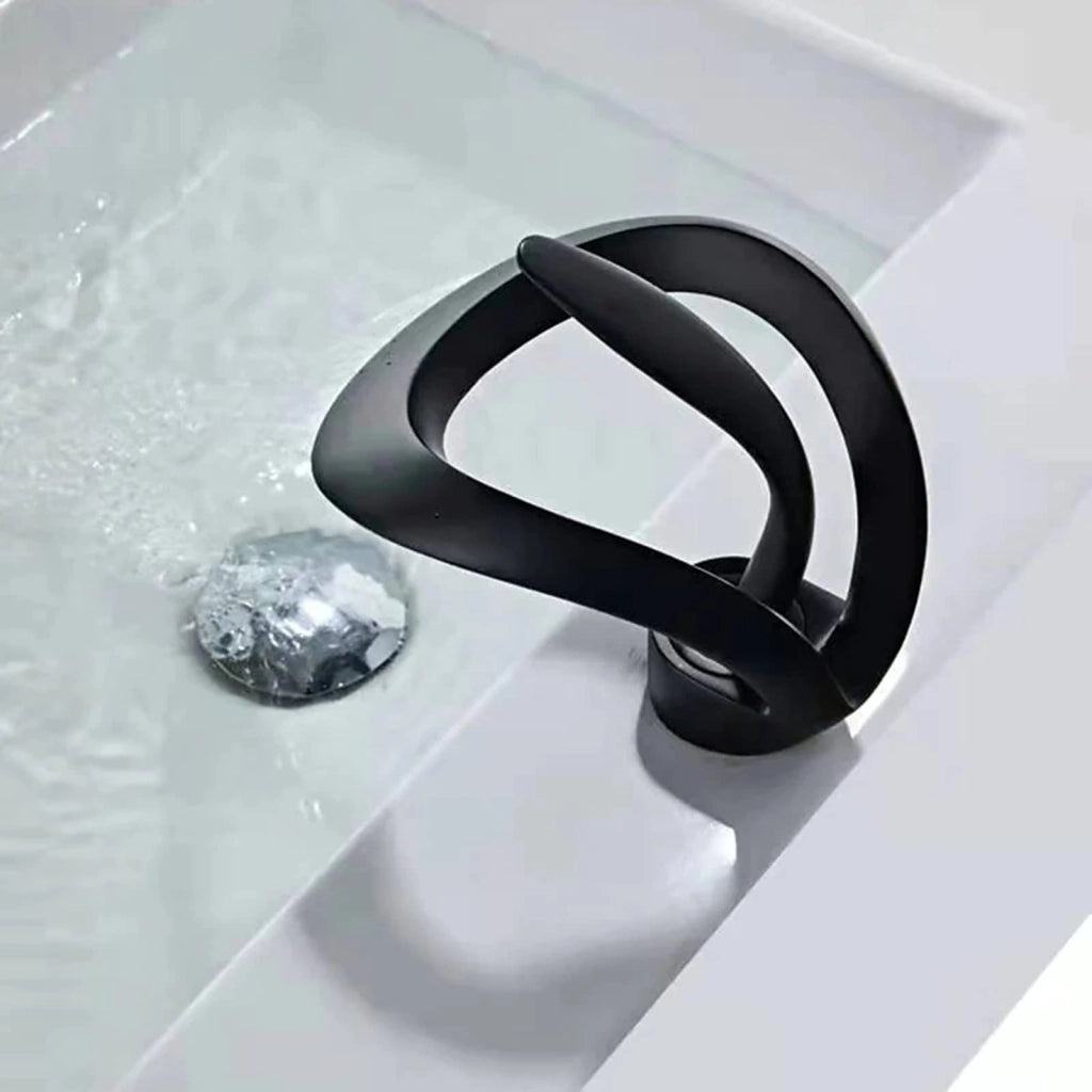 Rubinetto lavabo a cascata monocomando in ottone nero