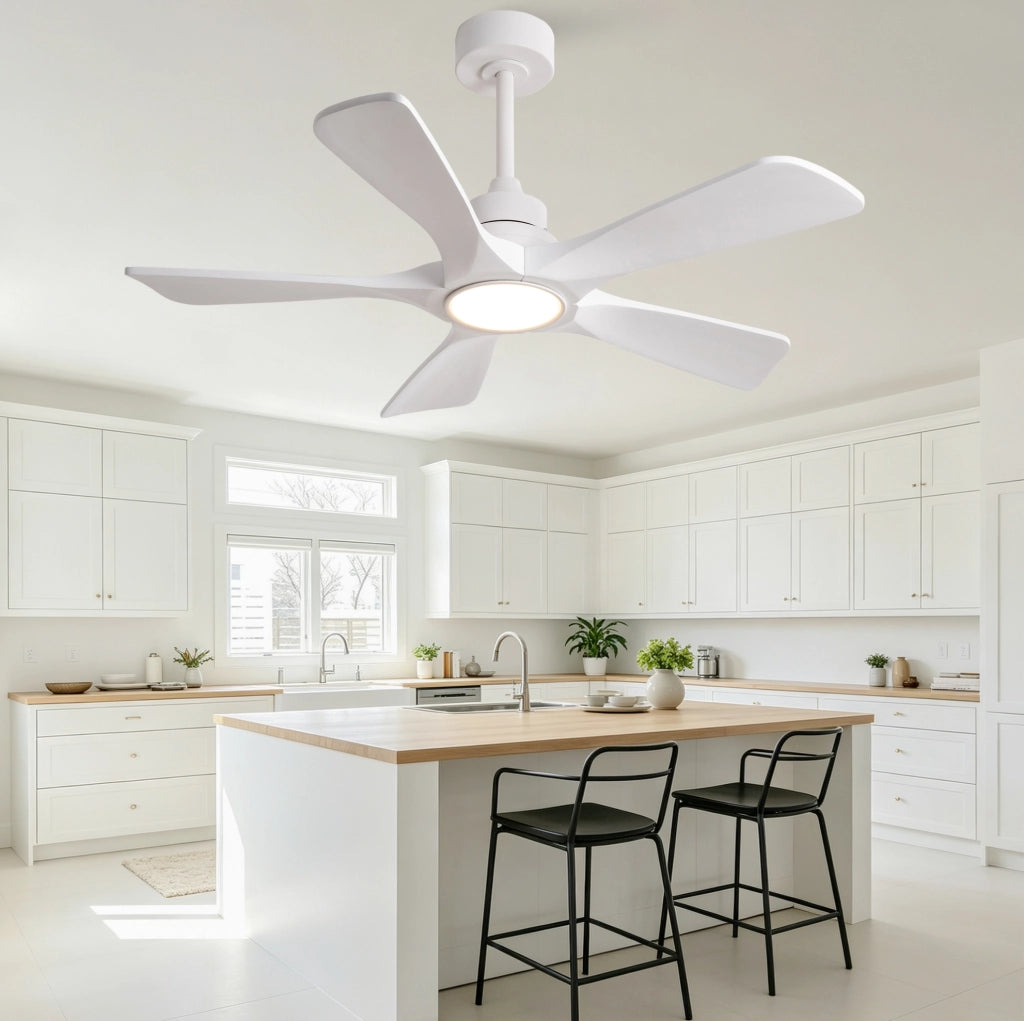 Ventilatore da soffitto bianco con luce e telecomando, 6 velocità