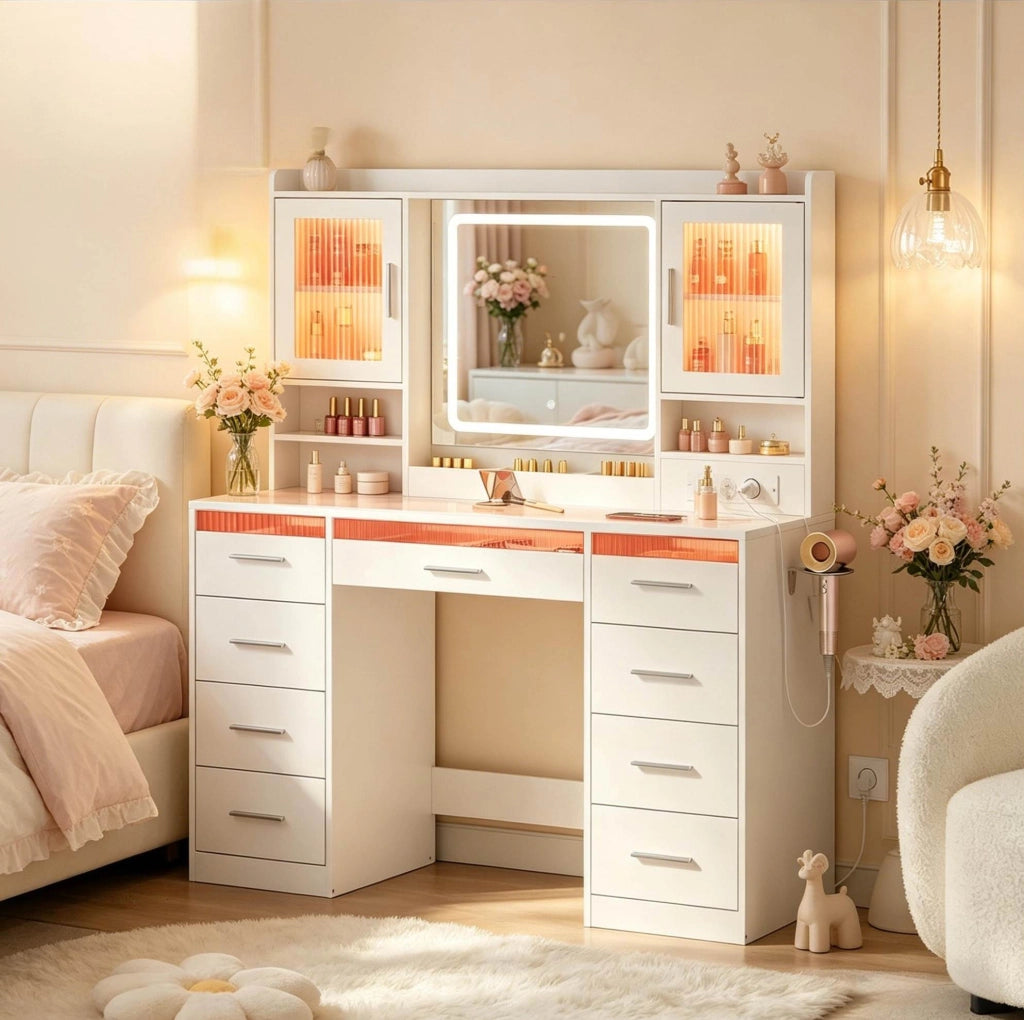 Toeletta bianca con specchio LED, piano in vetro e prese USB