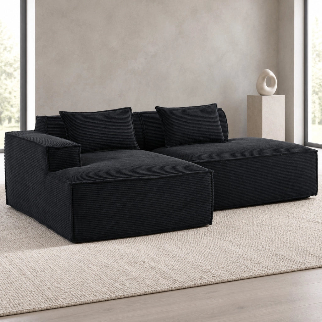 Divano compatto nero da 235 cm con molle insacchettate