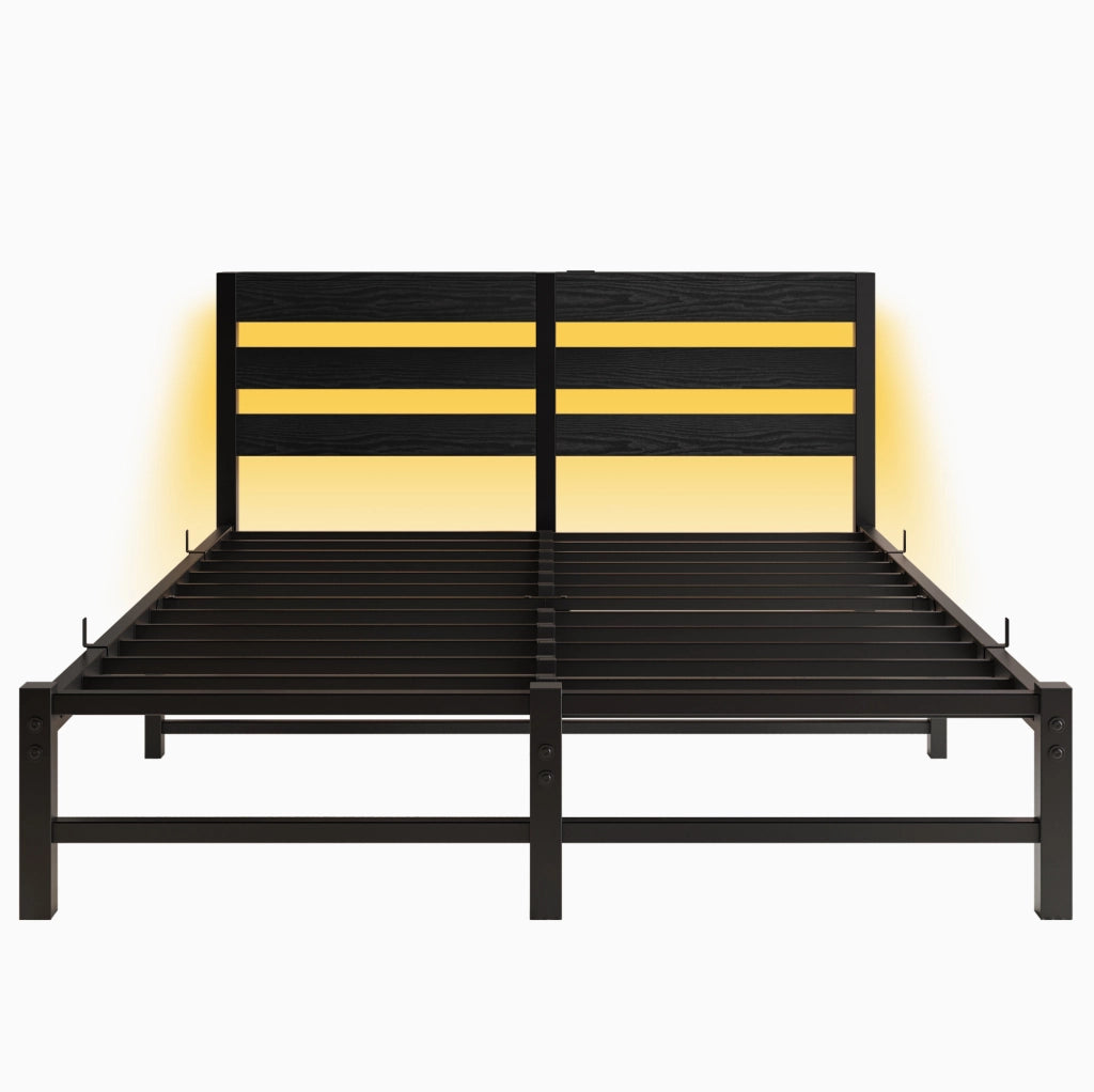 Letto matrimoniale 140x190 cm con LED RGB e 2 porte USB; metallo e legno; nero