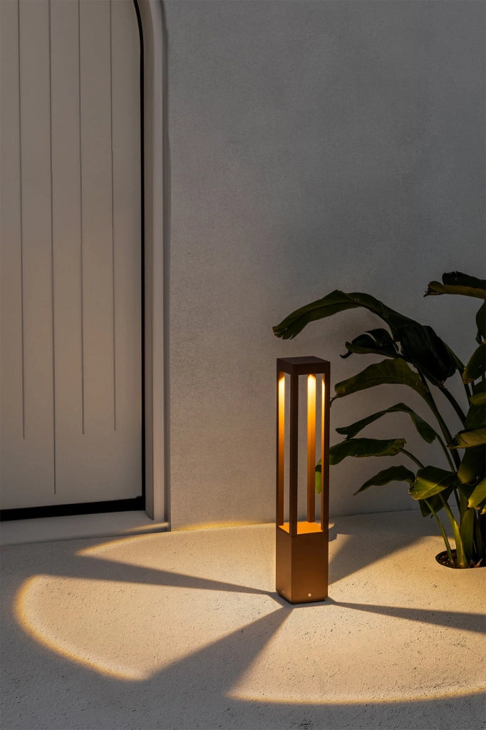 AGRA 650 2700K, Paletto, Faro Barcelona Colore: Marrone
