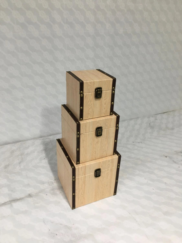 Scatola ecopelle 1-3 effetto legno quadro cm 22x22h22