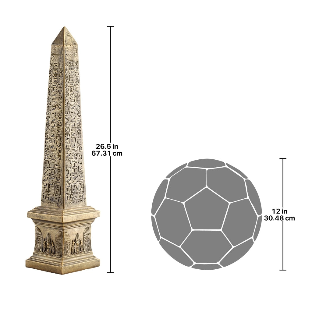 Obelisco egizio, altezza 67,5 cm, realizzato in oro e resina