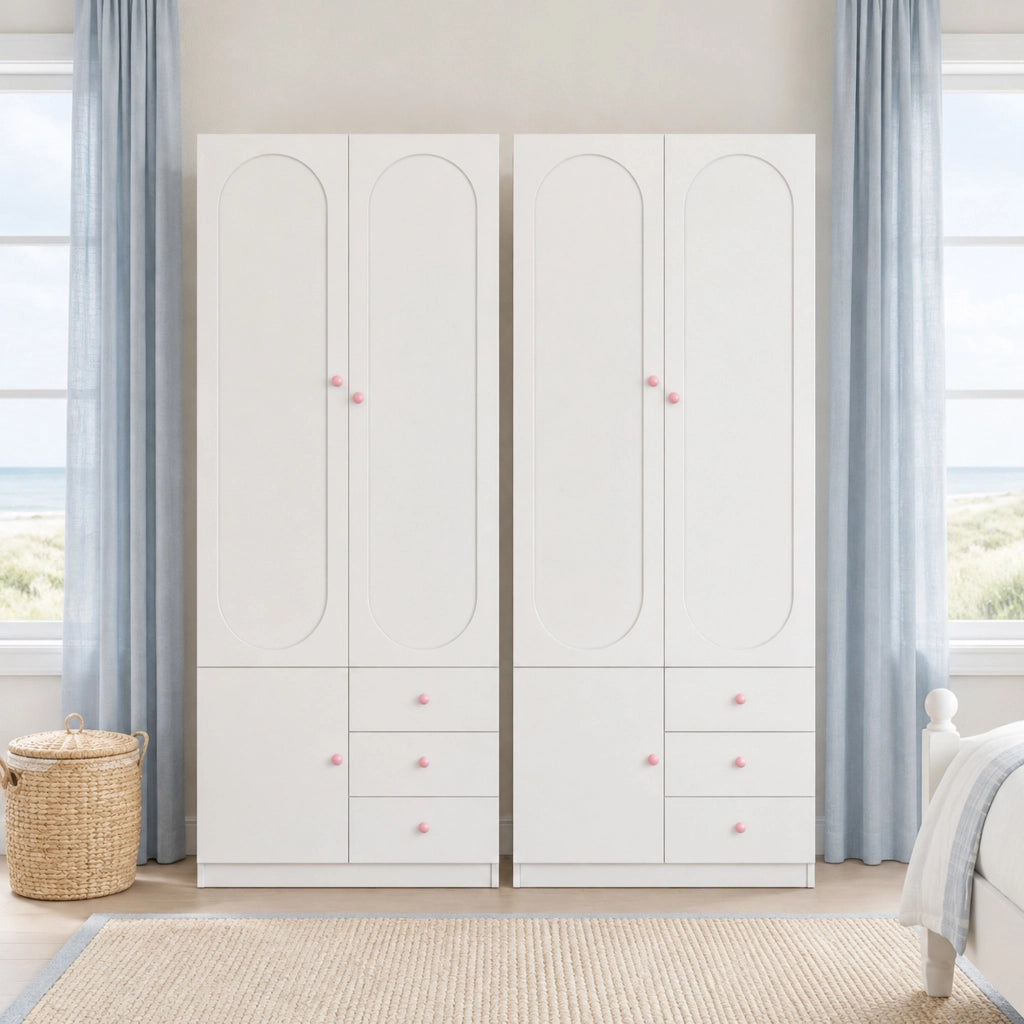 Armadio bianco in MDF con tre cassetti e maniglie rosa