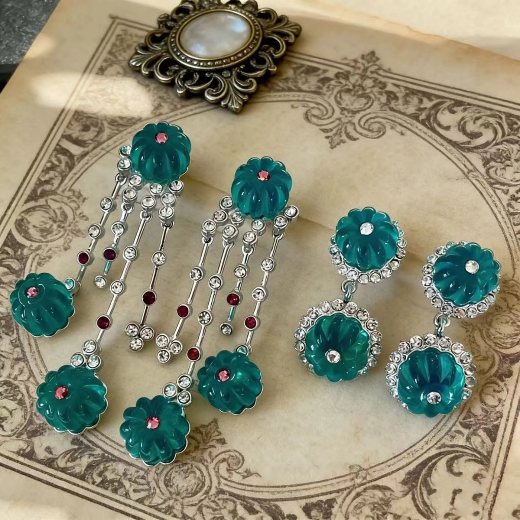 Orecchini pendenti lunghi vintage con cristalli blu e perline a forma di zucca